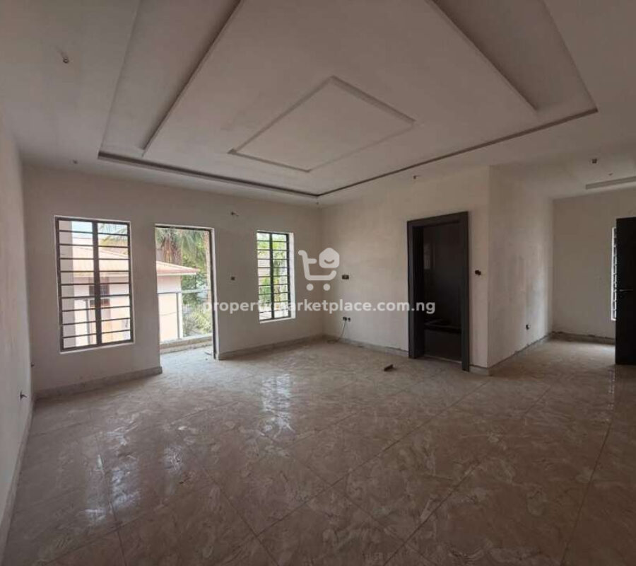 4 bedroom terrace duplex with Bq