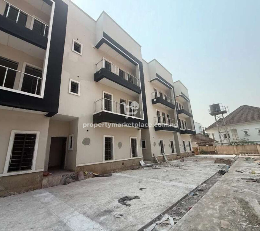 4 bedroom terrace duplex with Bq