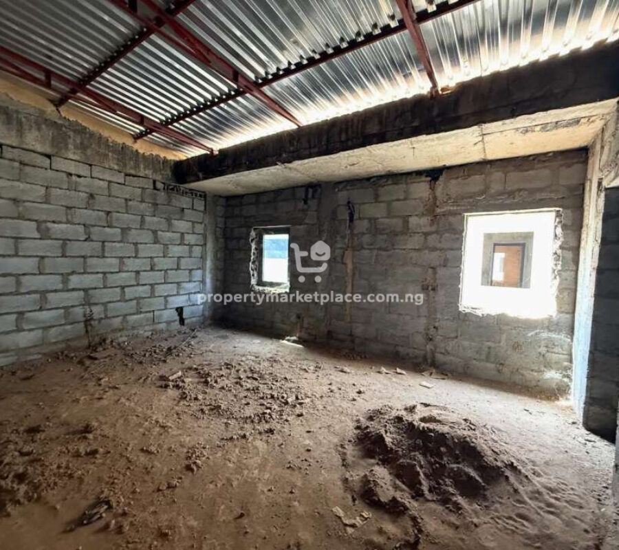 4 bedroom terrace duplex with Bq