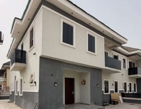 4 bedroom semi-detached duplex with Bq