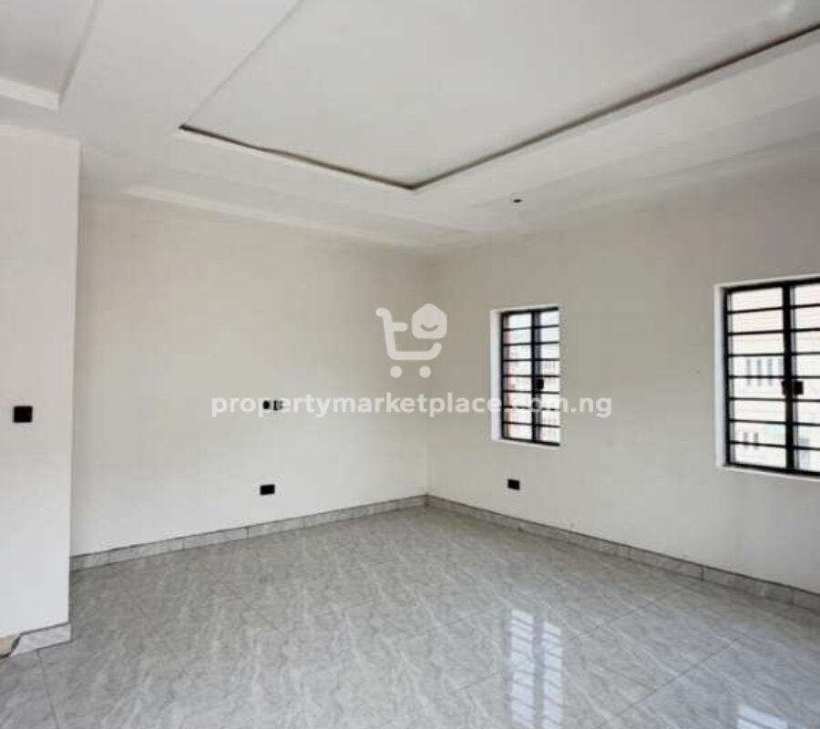 4 bedroom semi-detached duplex with Bq