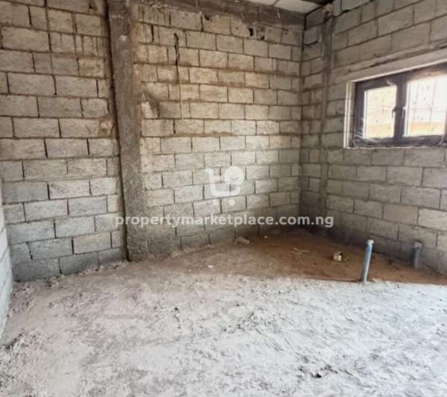 Spacious 3 bedroom flat with Bq