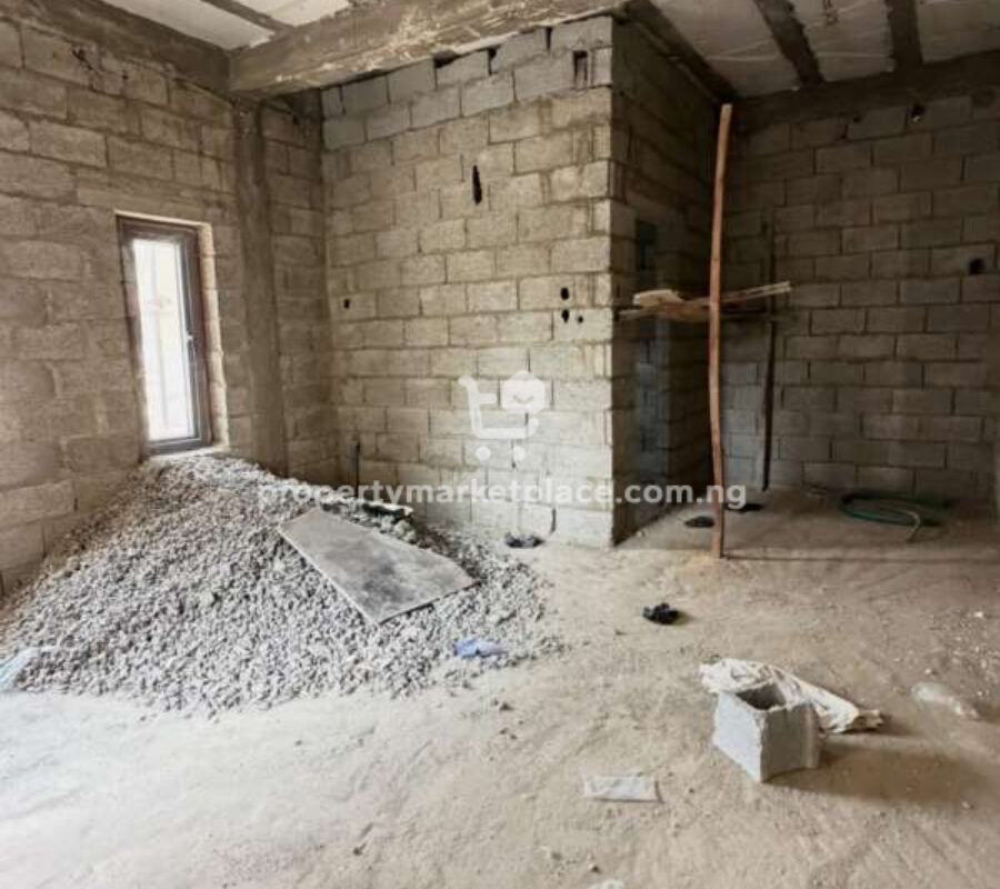 Spacious 3 bedroom flat with Bq