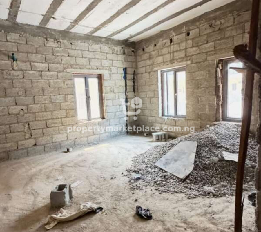 Spacious 3 bedroom flat with Bq