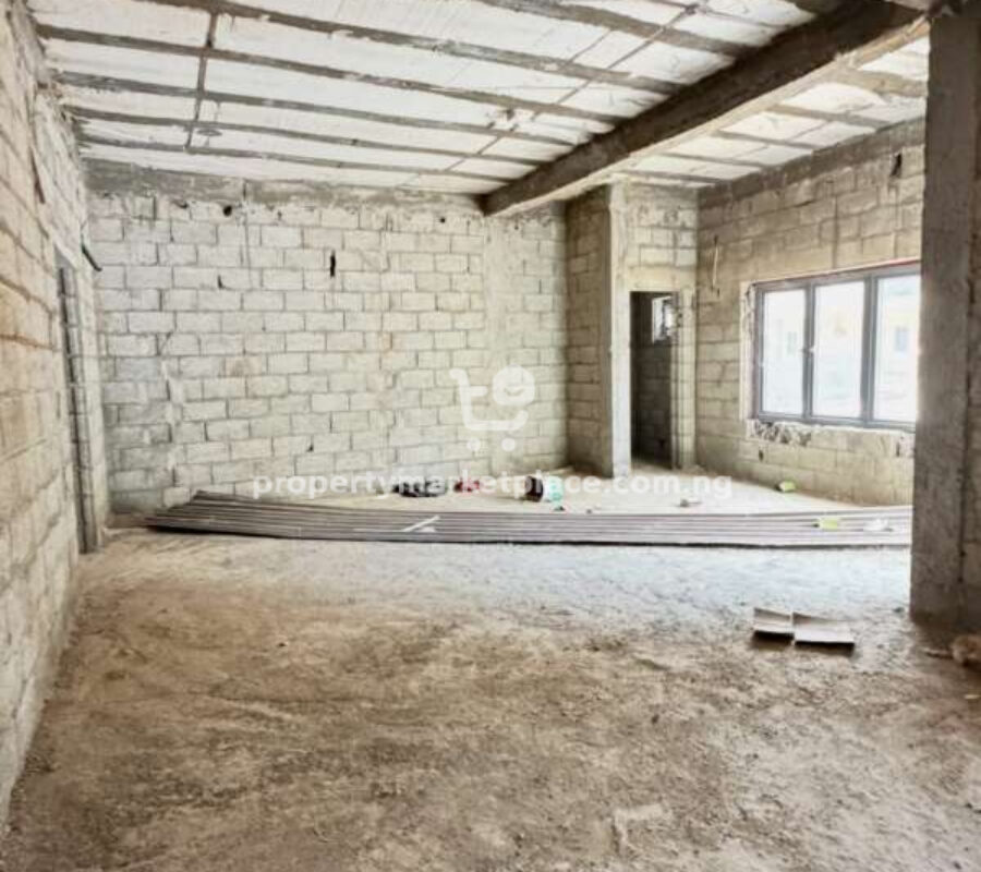 Spacious 3 bedroom flat with Bq