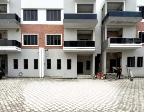4 bedroom terrace duplex with Bq