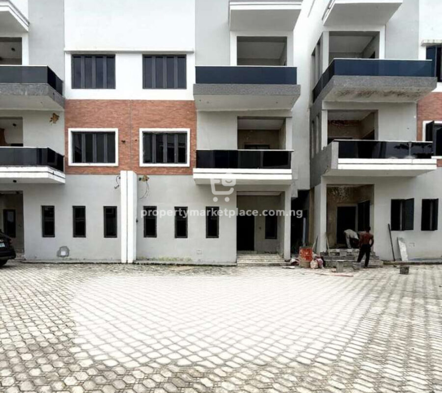 4 bedroom terrace duplex with Bq