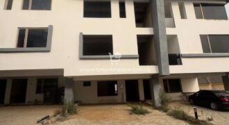 Distress Sale: 4 bedroom terrace duplex with Bq