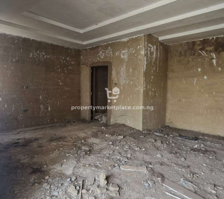 4 bedroom terrace duplex with Bq (shell level)