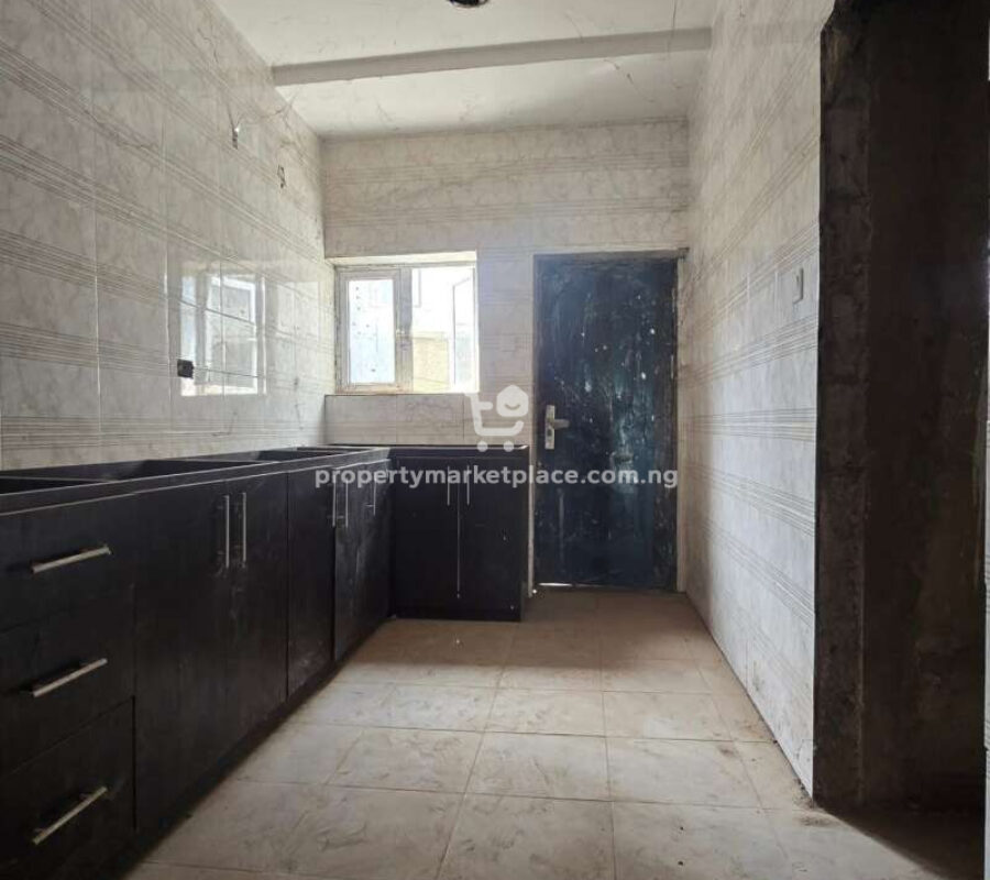 4 bedroom terrace duplex with Bq