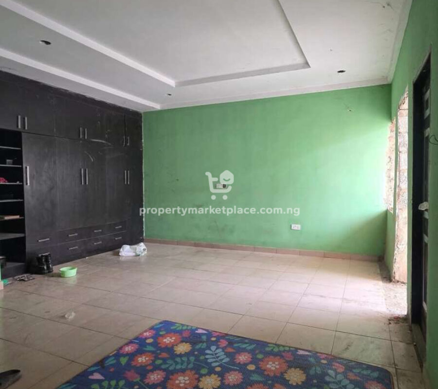 4 bedroom terrace duplex with Bq