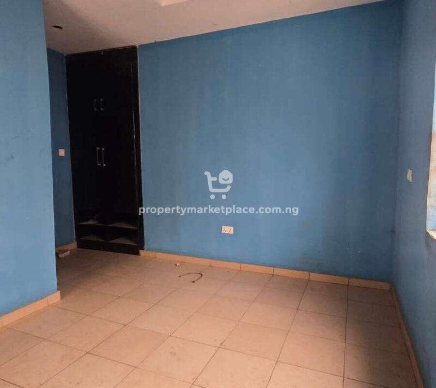 4 bedroom terrace duplex with Bq