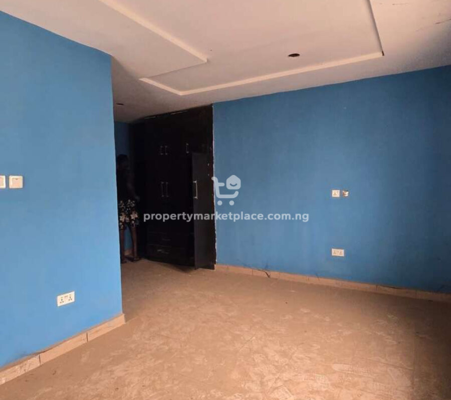 4 bedroom terrace duplex with Bq