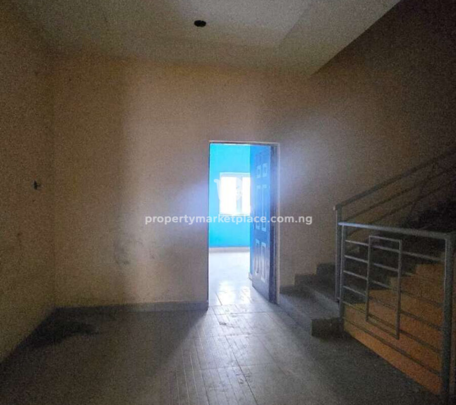 4 bedroom terrace duplex with Bq