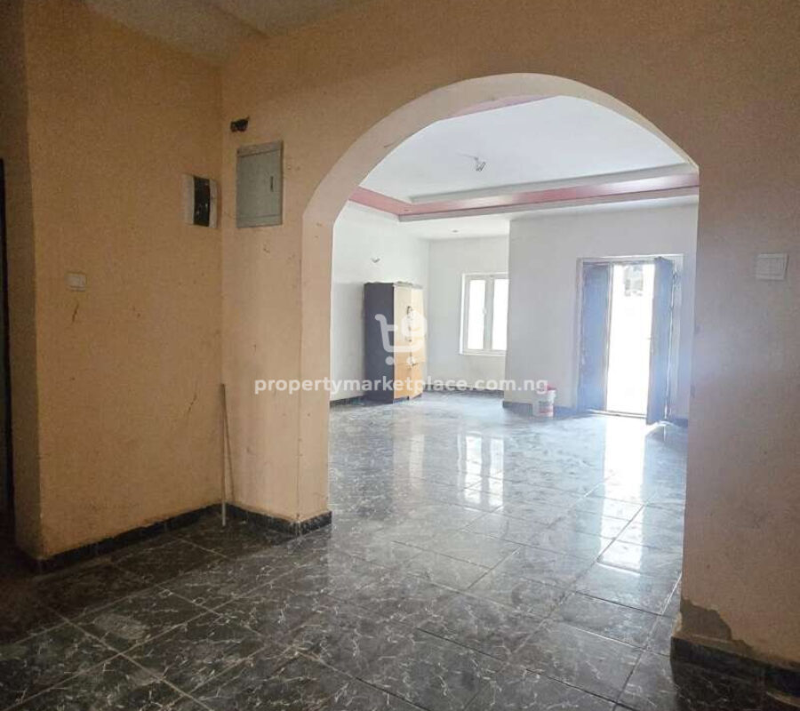 4 bedroom terrace duplex with Bq
