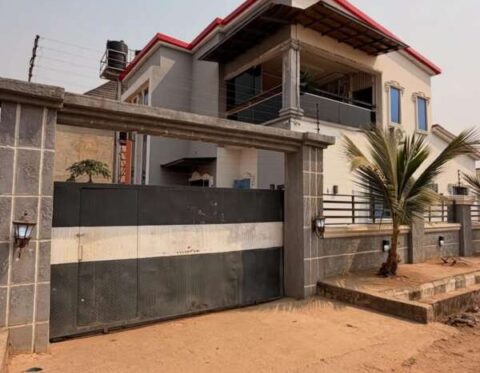 4 bedroom detached duplex with swimming pool