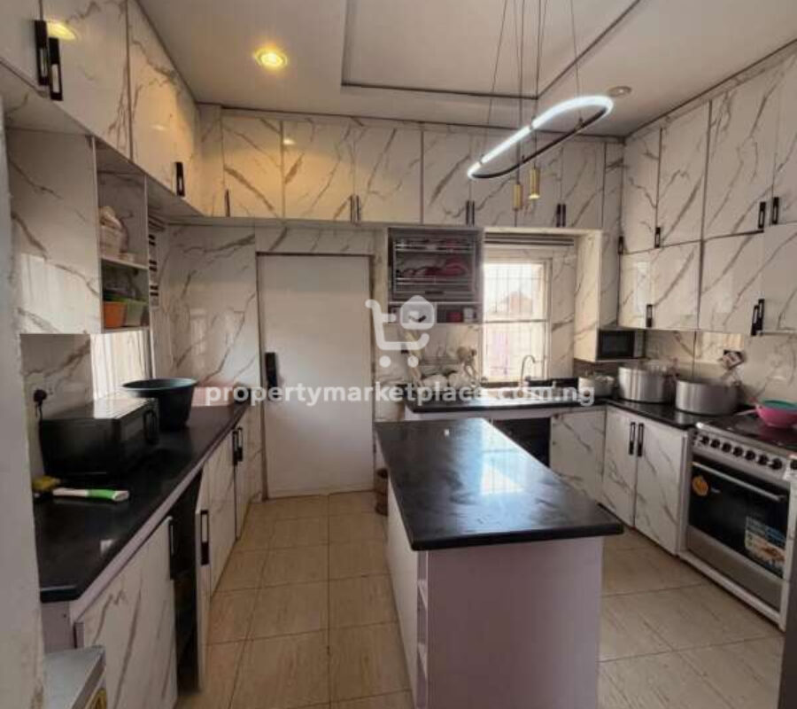 4 bedroom detached duplex with swimming pool