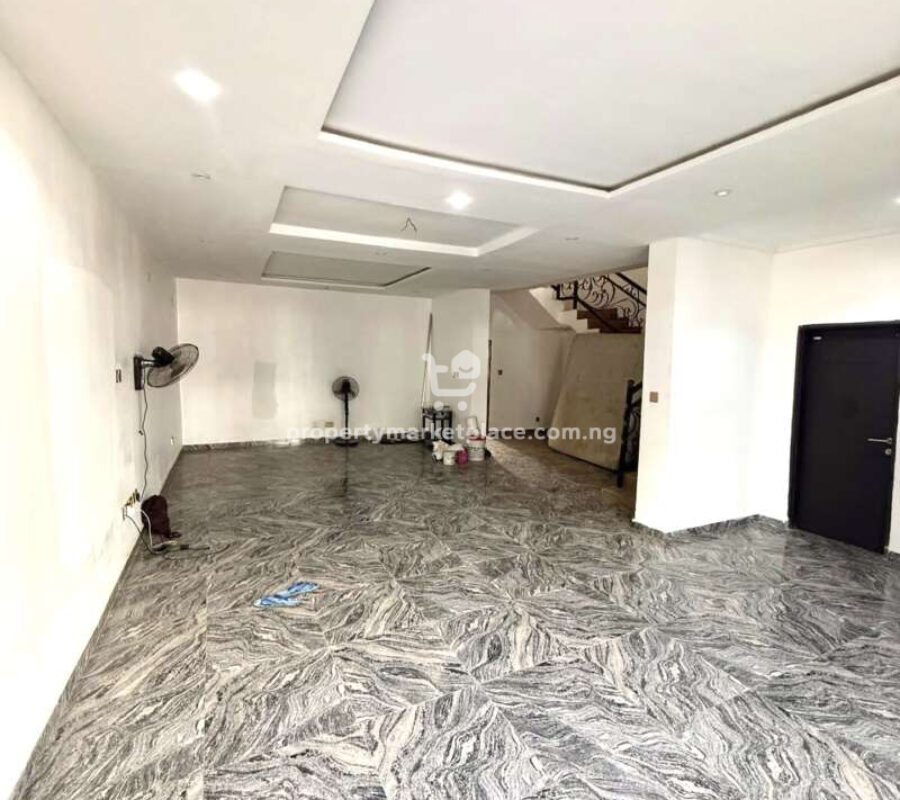 4 bedroom terrace duplex with Bq