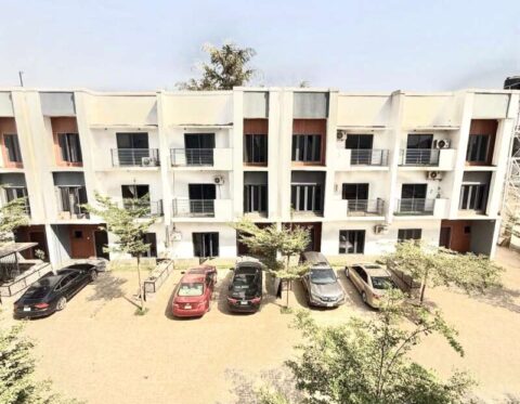 4 bedroom terrace duplex with Bq