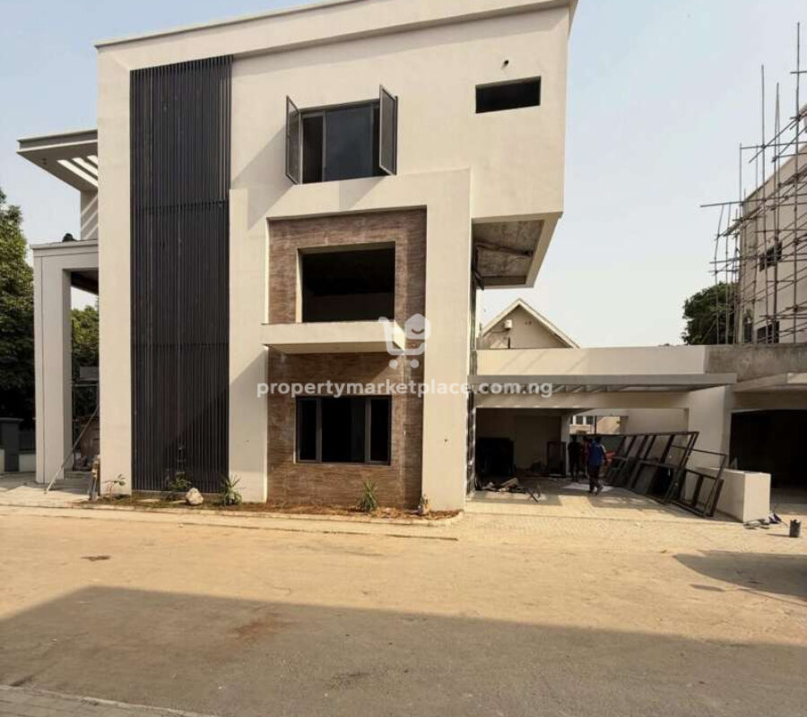 Automatically 5 bedroom detached duplex with 2 rooms Bq