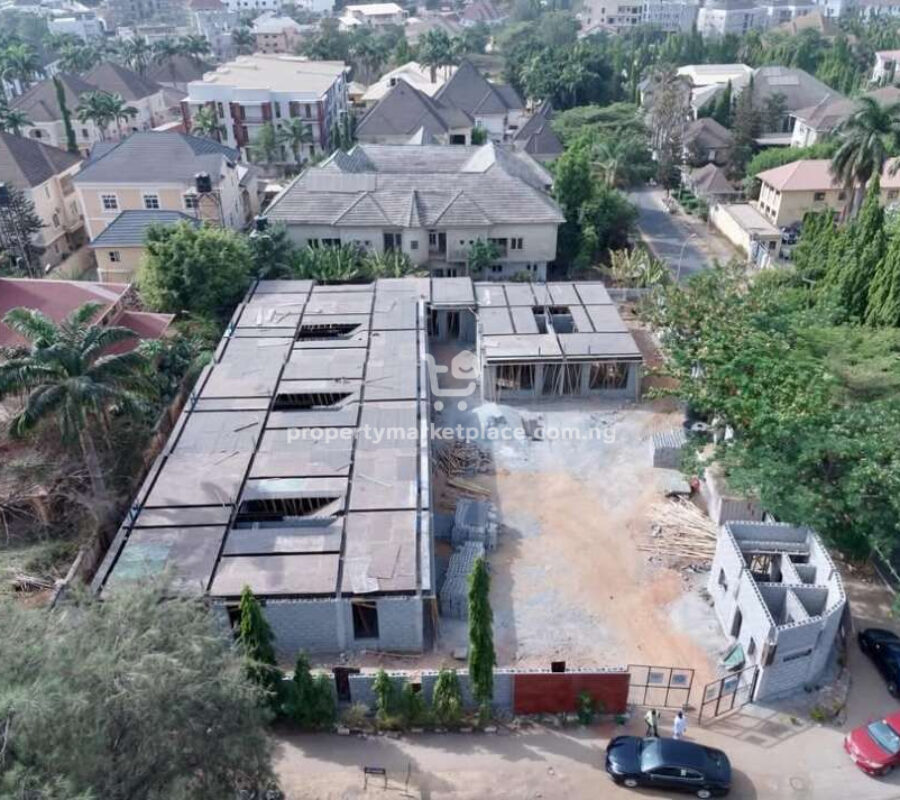 4 bedroom terrace duplex with Bq