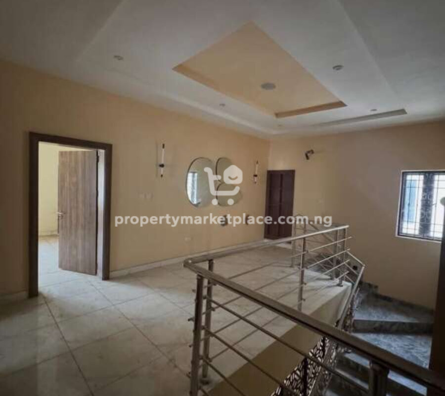 4 bedroom semi-detached duplex with Bq