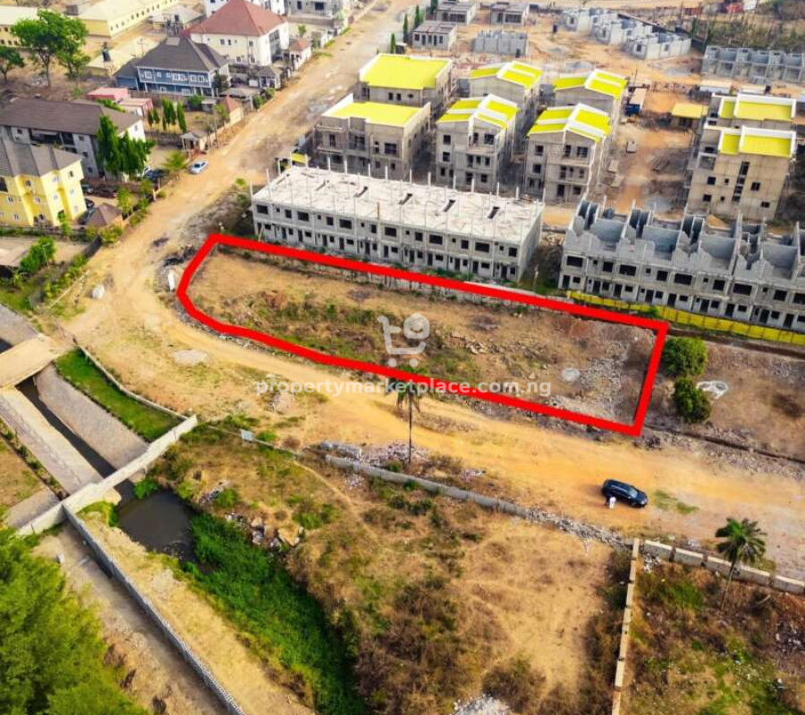 Residential land measuring 1259 Sqm in Mabushi