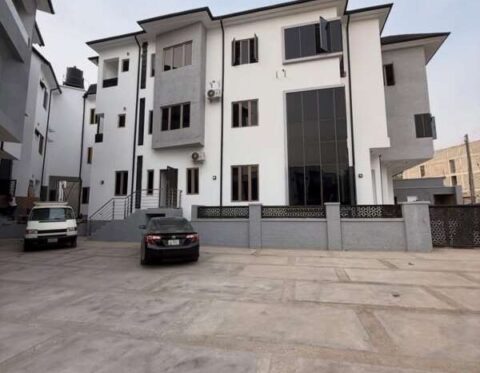 Spacious 3 bedroom apartment