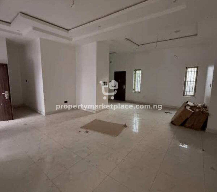 Spacious 3 bedroom apartment