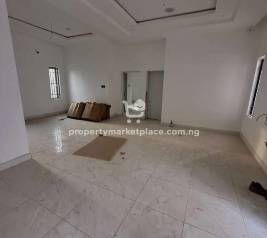 Spacious 3 bedroom apartment