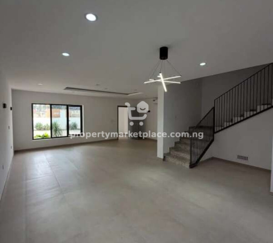Superbly finished 5 bedroom detached duplex with Bq