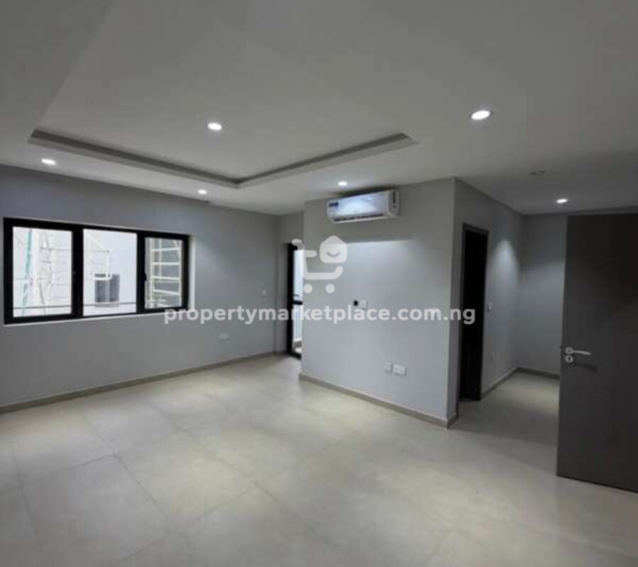 Superbly finished 5 bedroom detached duplex with Bq