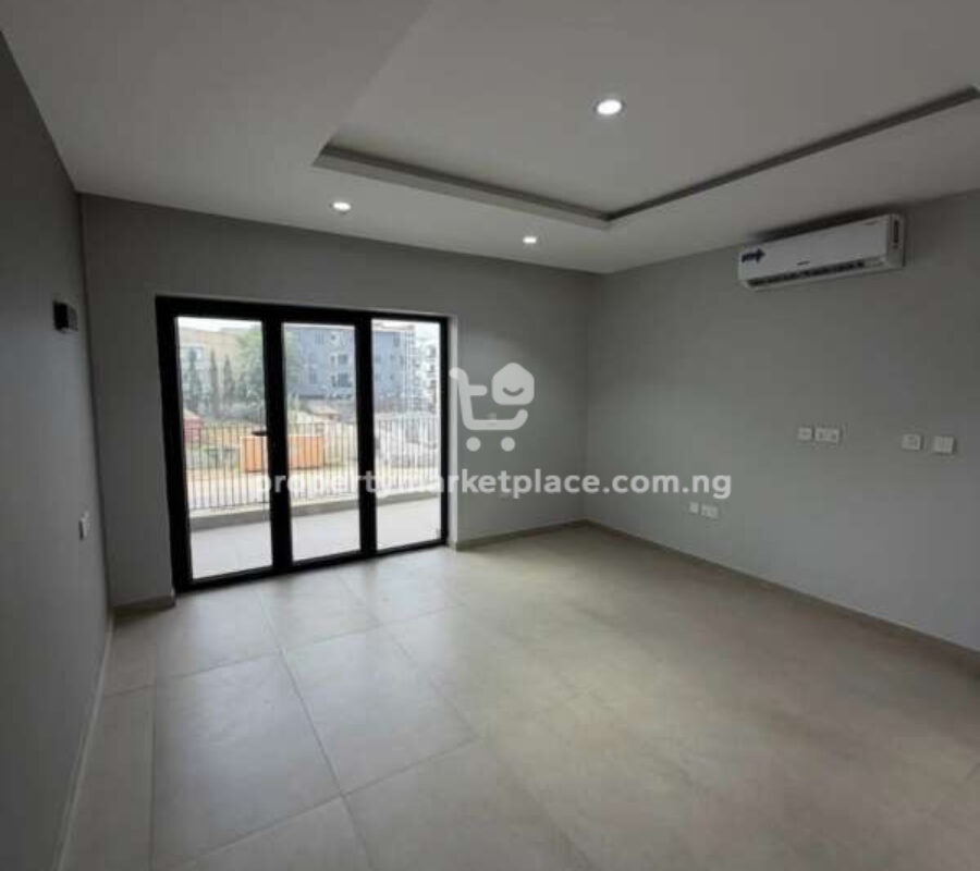 Superbly finished 5 bedroom detached duplex with Bq