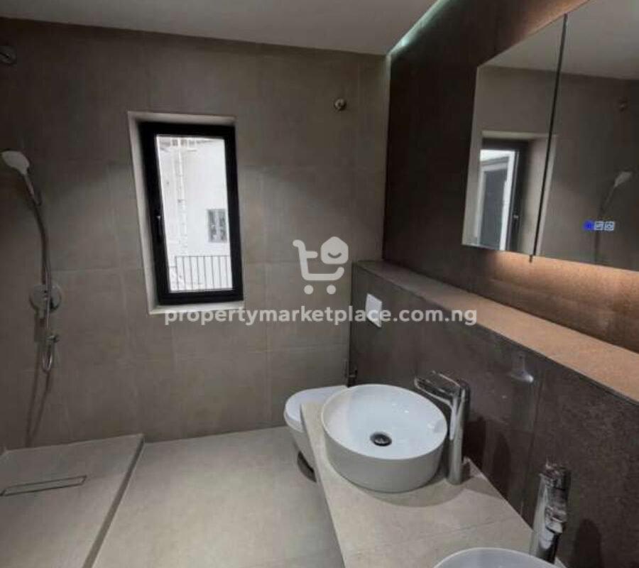 Superbly finished 5 bedroom detached duplex with Bq