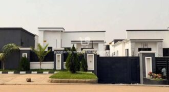 Luxury 5 bedroom detached duplex with 2 rooms Bq & swimming pool