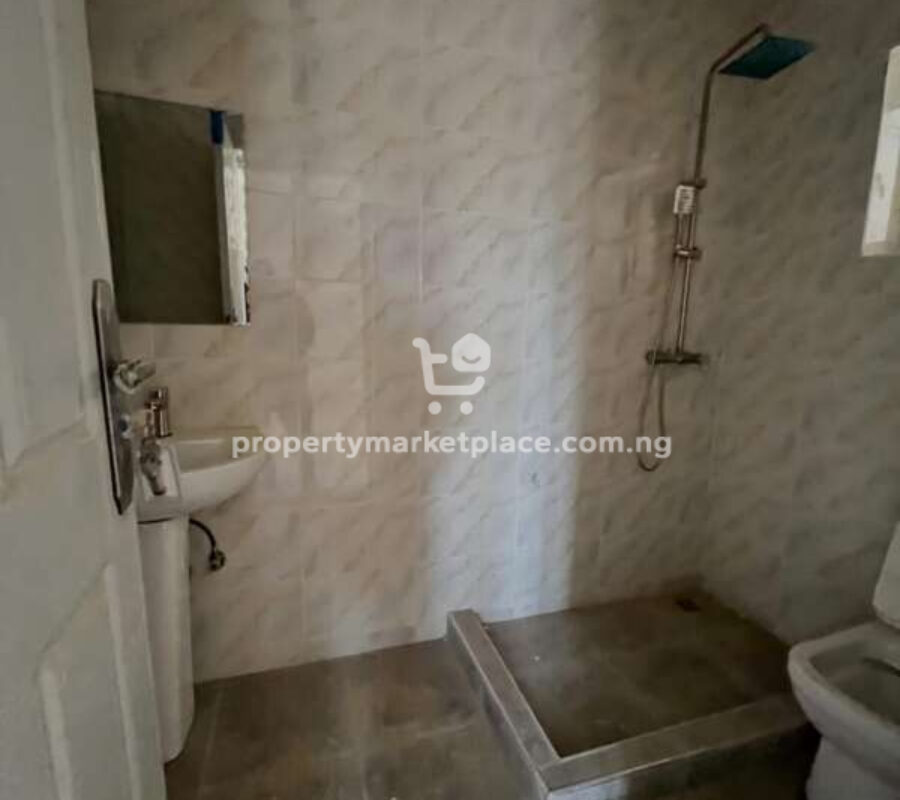 Spacious 2 bedroom apartment