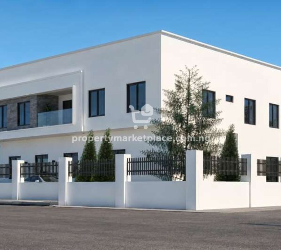 Estate land: 500sqm plot to build 5 bedroom detached